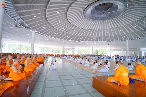 ภาพ No.229460:วันเสาร์ที่ 21 มิถุนายน พ.ศ. 2568 พิธีถวายภัตตาหารเมนูสวรรค์ เพื่อการบรรลุธรรม ณ หอฉันคุณยายอาจารย์ฯ วัดพระธรรมกาย