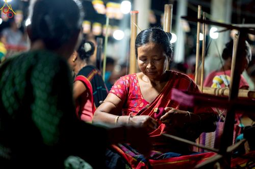 ภาพ No.261610:วันที่ 19 ตุลาคม พ.ศ. 2568 พิธีทอดกฐินสมทบ วัดกัลยาณมิตรต่างประเทศ บูชาธรรม 81 ปี หลวงพ่อธัมมชโย ณ วัดสารนาถ เมืองคาร์การชารี ประเทศบังกลาเทศ 