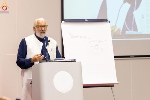 ภาพ No.63397:การสัมมนา World Peace Inner Peace : Lord Buddha 's Social Doctrine to resolve Global Issues ณ อาคาร 100 ปี คุณยายอาจารย์ฯ วัดพระธรรมกาย วันพฤหัสบดี ที่ 25 เมษายน พ.ศ. 2567