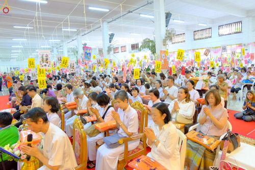 ภาพ No.251348:วันที่ 8 ตุลาคม พ.ศ. 2568 พิธีทอดกฐินสามัคคีทั่วไทย 30,000 วัด โดยคณะศิษยานุศิษย์ บูชาธรรม 81 ปี หลวงพ่อธัมมชโย ณ วัดทองบน กรุงเทพฯ