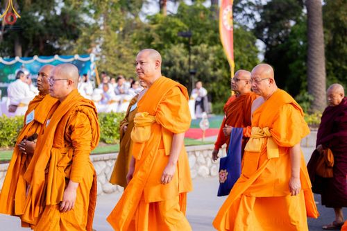 ภาพ No.138228:วิสาขบูชานานาชาติ วัดพระธรรมกายแคลิฟอร์เนีย ประเทศสหรัฐอเมริกา วันพุธที่ 22 พฤษภาคม พ.ศ. 2567
