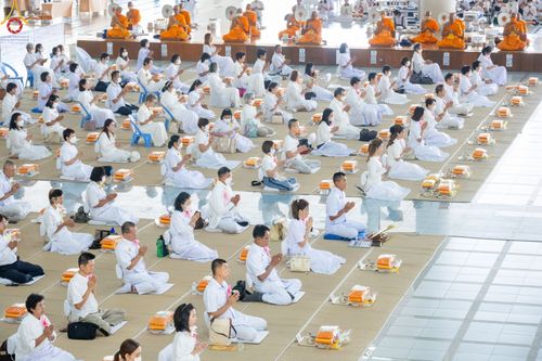 ภาพ No.104492:พิธีบุพเปตพลี ครั้งที่ 145 อุทิศบุญแด่หมู่ญาติที่ล่วงลับไปแล้ว และสืบทอดอายุพระพุทธศาสนา วันพุธที่ 27 ธันวาคม พ.ศ. 2566 (วันพระขึ้น 15 ค่ำ เดือน 12 ) ณ หอฉันคุณยายอาจารย์ฯ วัดพระธรรมกาย