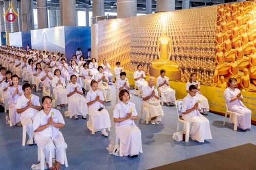 ภาพ No.224187:วันที่ 3-5 พฤษภาคม พ.ศ. 2568  กิจวัตร-กิจกรรมโครงการปฏิบัติธรรมอบรมศีลธรรม “บวชอุบาสิกาแก้ว” ถวายเป็นพระราชกุศล แด่พระบาทสมเด็จพระเจ้าอยู่หัว เนื่องในโอกาสมหามงคล “วันฉัตรมงคล” ณ วัดพระธรรมกาย อ.คลองหลวง จ.ปทุมธานี