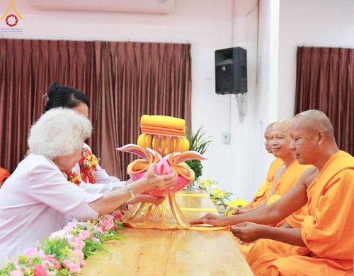 ภาพ No.94387:พิธีทอดกฐินสามัคคี สร้างทุกสิ่งและปลดหนี้ที่ดิน ณ ศูนย์ปฏิบัติธรรมลำปาง อ.เมือง จ.ลำปาง วันอาทิตย์ที่ 12 พฤศจิกายน พ.ศ. 2566