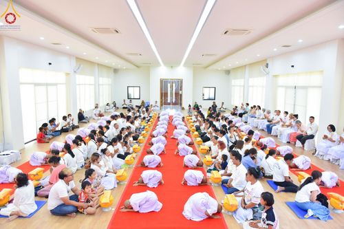 ภาพ No.133323:พิธีบรรพชาสามเณร ในโครงการบรรพชาสามเณร ฟื้นฟูพระพุทธศาสนาทั่วไทย ณ ศูนย์ปฏิบัติธรรมจันทบุรี วันพุธที่ 3 เมษายน พ.ศ. 2567