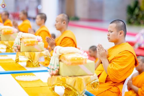 ภาพ No.228037:วันอาทิตย์ที่ 1 มิถุนายน พ.ศ. 2568 พิธีมุทิตาพระอุปสมบทอุทิศชีวิต ณ ห้องแก้วสารพัดนึก 1 วัดพระธรรมกาย