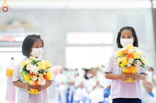 ภาพ No.86022:งานบุญครบรอบ 12 ปี ณ ศูนย์อบรมเยาวชนนครปฐม วันเสาร์ ที่ 19 สิงหาคม พ.ศ. 2566 พิธีทอดผ้าป่าบำรุงศูนย์ และพิธีเจริญพระพุทธมนต์ ฉลองหอฉันคุณยายฯ ประธานสงฆ์  พระมหาคมสัน  ธมฺมาสนฺโน ประธานบุญพิธี กัลฯสุนทรินทร์  จันทนา และคณะเจ้าภาพจังหวัดนครปฐม