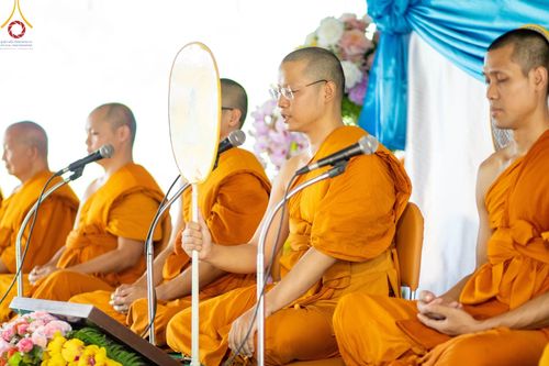 ภาพ No.92682:พิธีทอดกฐินวัดศรีวรรณวนาราม จ.ปทุมธานี และพิธีอัญเชิญพระสารีริกธาตุ วันที่ 4 พฤศจิกายน พ.ศ. 2566