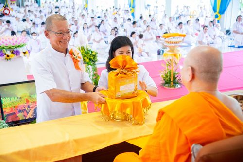 ภาพ No.94092:พิธีทอดกฐินสามัคคีทั่วไทย 5,000 วัด ณ ธุดงคสถานพิษณุโลก ต.วังนกแอ่น อ.วังทอง จ.พิษณุโลก  วันที่ 11 พฤศจิกายน พ.ศ. 2566