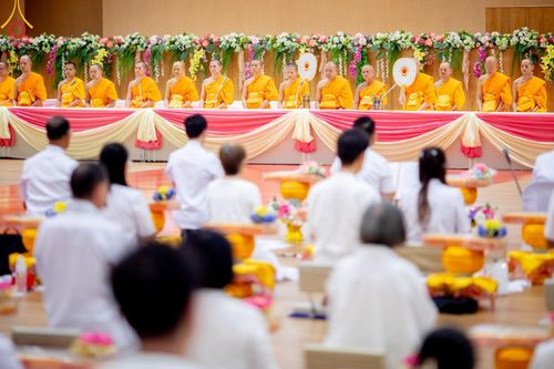 ภาพ No.212694:วันอาทิตย์ที่ 23 มีนาคม พ.ศ. 2568 พิธีร่วมบุญโครงการบรรพชาสามเณร 5,000 รูป ณ ห้องแก้วสารพัดนึก 2 วัดพระธรรมกาย