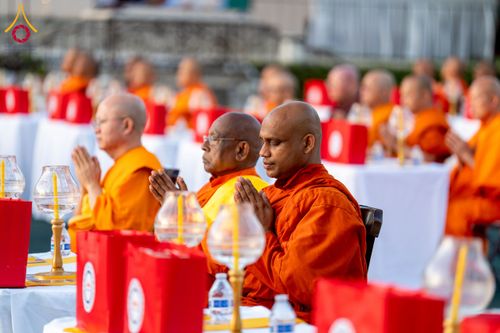 ภาพ No.225690:วันอาทิตย์ที่ 11 พฤษภาคม พ.ศ. 2568 วัดพระธรรมกายแคลิฟอร์เนีย จัดงานวิสาขบูชานานาชาติ และถวายมหาสังฆทานคณะสงฆ์ 120 รูป