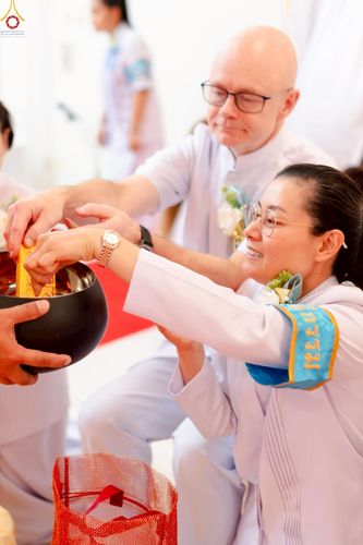 ภาพ No.260609:วันอาทิตย์ที่ 19 ตุลาคม พ.ศ. 2568 พิธีทอดกฐิน วัดพระธรรมกายสตอกโฮล์ม ประเทศสวีเดน 