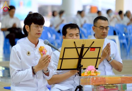 ภาพ No.262654:วันที่ 18,25 ตุลาคม พ.ศ. 2568 พิธีถวายภัตตาหารเมนูสวรรค์ เพื่อการบรรลุธรรม ณ หอฉันคุณยายอาจารย์ฯ วัดพระธรรมกาย