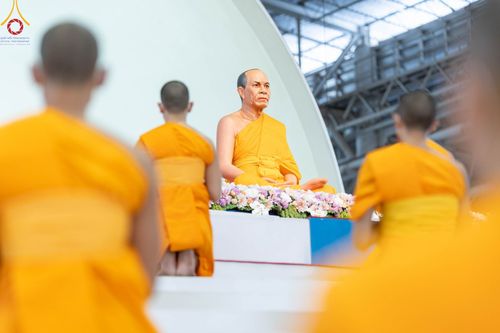 ภาพ No.99762:พิธีทอดผ้าป่า ต้นสมบัติจักรพรรดิ ในวันอาทิตย์ที่ 3 ธันวาคม พ.ศ. 2566 ณ สภาธรรมกายสากล วัดพระธรรมกาย จ.ปทุมธานี