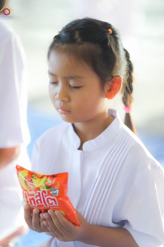 ภาพ No.86812:พิธีตักบาตร , พิธีบูชาข้าวพระ , พิธีจุดเทียนใจ ไฟนิรันดร์ อนันตชัย ในวันอาทิตย์ต้นเดือน 3 กันยายน พ.ศ. 2566 ณ วัดพระธรรมกาย