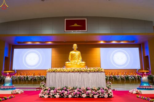 ภาพ No.88879:พิธีบูชาครูผู้ค้นพบวิชชาธรรมกาย วันศุกร์ที่ 29 กันยายน พ.ศ. 2566 วันเพ็ญขึ้น 15 ค่ำ เดือน 10 ณ วัดพระธรรมกาย