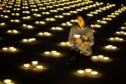 ภาพ No.67859:พิธีเจริญพระพุทธมนต์ จุดประทีปถวายเป็นพุทธบูชา และพิธีฉลองชัยสวดมนต์บทธรรมจักร 4,990,000,082 จบ เนื่องในวาระอายุวัฒนมงคลครบ 82 ปี หลวงพ่อทัตตชีโว ณ พระมหาธรรมกายเจดีย์ วัดพระธรรมกาย จ.ปทุมธานี วันพุธที่ 21 ธันวาคม พ.ศ. 2565