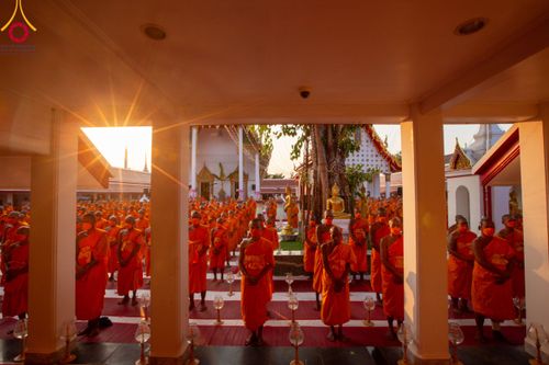 ภาพ No.111986:พิธีจุดประทีปถวายเป็นพุทธบูชา และบูชาธรรมมหาปูชนียาจารย์ พระมงคลเทพมุนี(สด จนฺทสโร) ในโครงการธรรมยาตรา กตัญญูบูชา มหาปูชนียาจารย์ พระมงคลเทพมุนี(สด จนฺทสโร) พระผู้ปราบมาร อนุสรณ์สถาน 7 แห่ง ปีที่ 12 วันที่ 14 มกราคม พ.ศ. 2567 ณ วัดสองพี่น้อง อ.สองพี่น้อง