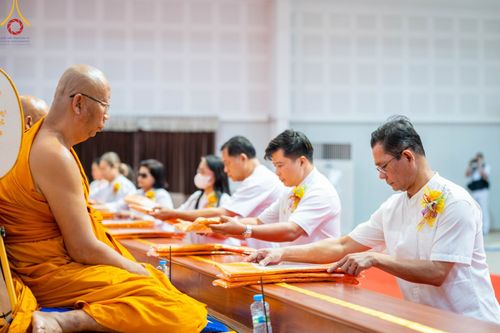 ภาพ No.87070:พิธีทักษิณานุปทานแด่บรรพชนตระกูลผ่องสวัสดิ์ และหมู่ญาติที่ล่วงลับไปแล้ว ณ มหาเจดีย์ทัตตชีโว ศูนย์อบรมเยาวชนกาญจนบุรี วันที่ 31 สิงหาคม พ.ศ. 2566