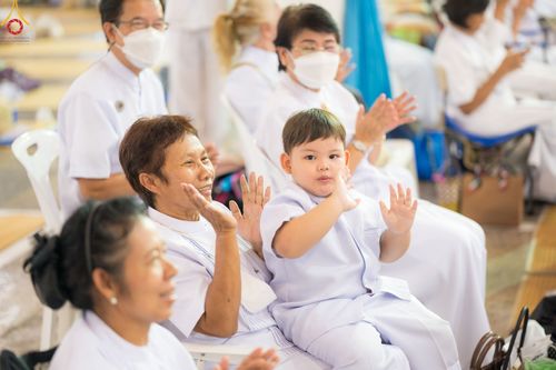 ภาพ No.89022:พิธีทอดผ้าป่าสมทบกฐินครั้งที่ 2 วันศุกร์ที่ 29 กันยายน พ.ศ. 2566 วันเพ็ญขึ้น 15 ค่ำ เดือน 10 ณ ห้องแก้วสารพัดนึก 1 วัดพระธรรมกาย