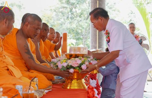 ภาพ No.169891:พิธีทอดกฐิน ณ วัดรัตนปทุม  จ.ร้อยเอ็ด ในโครงการกฐินสามัคคีทั่วไทย 30,000 วัด บูชาธรรม 80 ปี หลวงพ่อธัมมชโย โดยคณะศิษยานุศิษย์วัดพระธรรมกาย วันที่ 26 ตุลาคม พ.ศ. 2567