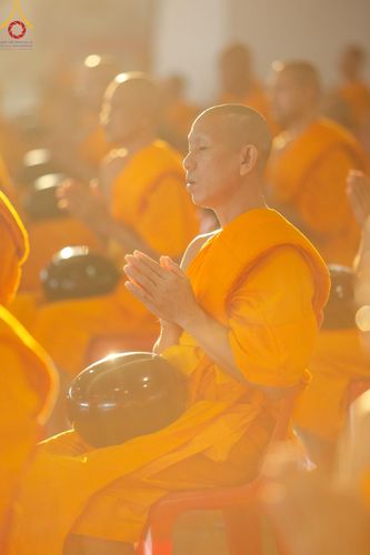 ภาพ No.177549:พิธีตักบาตรและพิธีบูชาข้าวพระ ในวันอาทิตย์ต้นเดือนที่ 1 ธันวาคม พ.ศ. 2567 ณ สภาธรรมกายสากล วัดพระธรรมกาย