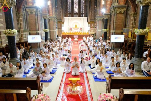 ภาพ No.99399:พิธีทอดกฐินสามัคคี มหากาลทาน วัดพระธรรมกายเนเธอร์แลนด์ วันที่ 26 พฤศจิกายน พ.ศ. 2566