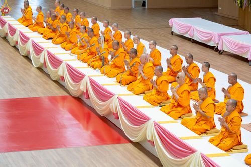 ภาพ No.225327:วันอาทิตย์ที่ 18 พฤษภาคม พ.ศ. 2568 พิธีร่วมบุญการศึกษา พระภิกษุ สามเณร ณ ห้องแก้วสารพัดนึก 2 วัดพระธรรมกาย