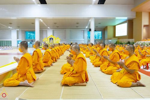ภาพ No.84300:พิธีเจริญพระพุทธมนต์ ปฏิบัติธรรม เจริญสมาธิภาวนา เพื่อถวายพระพรชัยมงคล และถวายพระราชกุศลแด่พระบาทสมเด็จพระปรเมนทรรามาธิบดีศรีสินทรมหาวชิราลงกรณ พระวชิรเกล้าเจ้าอยู่หัว เนื่องในวันเฉลิมพระชนมพรรษา วันที่ 28 กรกฎาคม พ.ศ. 2566