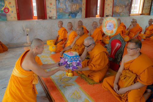 ภาพ No.181283:พิธีบรรพชาอุปสมบท ณ วัดบางโฉลงใน อ.บางพลี จ.สมุทรปราการ  วันที่ 7 ธันวาคม พ.ศ. 2567 ในโครงการอุปสมบทหมู่ บูชาธรรมมหาปูชนียาจารย์ ปี 2567 โดยทีมงานลูกพระธัมฯ  ศูนย์ปฏิบัติธรรมสมุทรปราการ