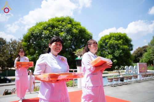 ภาพ No.172005:พิธีทอดกฐิน วัดพระธรรมกายสิงคโปร์ วันอาทิตย์ที่ 27 ตุลาคม พ.ศ. 2567