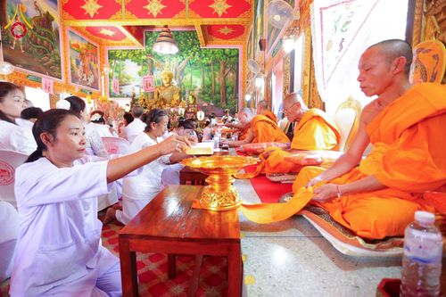 ภาพ No.183365:พิธีทอดกฐิน ณ วัดพระธาตุจอมทอง จ.เชียงราย ในโครงการทอดกฐินสามัคคีทั่วไทย 30,000 วัด บูชาธรรม 80 ปี หลวงพ่อธัมมชโย โดยคณะศิษยานุศิษย์วัดพระธรรมกาย วันที่ 22 ตุลาคม พ.ศ. 2567