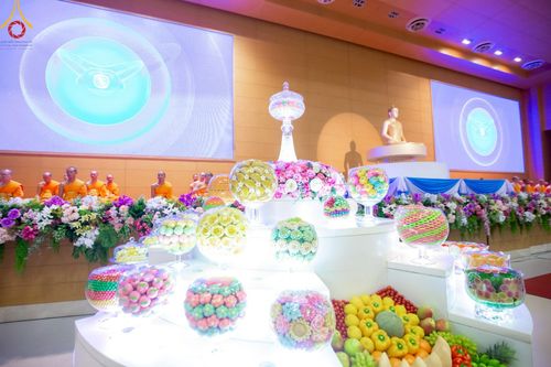 ภาพ No.222742:วันอาทิตย์ต้นเดือนที่ 4 พฤษภาคม พ.ศ. 2568 พิธีบูชาข้าวพระ ณ สภาธรรมกายสากล วัดพระธรรมกาย