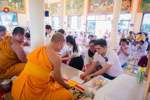 ภาพ No.182538:พิธีทอดกฐิน ณ วัดธรรมประดิษฐ์ จ.บุรีรัมย์ ในโครงการทอดกฐินสามัคคีทั่วไทย 30,000 วัด บูชาธรรม 80 ปี หลวงพ่อธัมมชโย โดยคณะศิษยานุศิษย์วัดพระธรรมกาย วันที่ 9 พฤศจิกายน พ.ศ. 2567