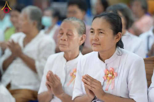 ภาพ No.166591:พิธีทอดกฐิน ณ วัดสามขาว จ.อ่างทอง ในโครงการกฐินสามัคคีทั่วไทย 30,000 วัด บูชาธรรม 80 ปี หลวงพ่อธัมมชโย โดยคณะศิษยานุศิษย์วัดพระธรรมกาย วันที่ 27 ตุลาคม พ.ศ. 2567