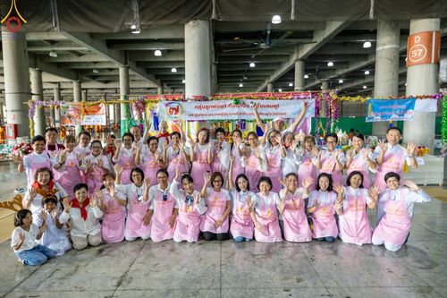 ภาพ No.123553:พิธีถวายสลากภัต แด่พระภิกษุสงฆ์ เพื่อโครงการธรรมยาตรา กตัญญูบูชา มหาปูชนียาจารย์ พระมงคลเทพมุนี (สด จนฺทสโร) พระผู้ปราบมาร อนุสรณ์สถาน 7 แห่ง ปีที่ 12 ระหว่างวันที่ 2 - 31 มกราคม พ.ศ.2567