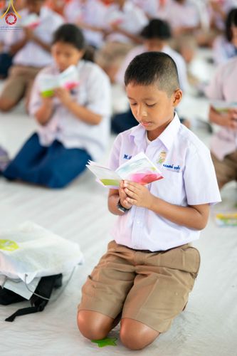 ภาพ No.103759:วันรวมพลังเด็กดี V-Star ผู้นำฟื้นฟูศีลธรรมโลก "รักษ์บวร รักษ์ศีล ๕ จังหวัดปทุมธานี" ปีที่ 5 ปีการศึกษา 2566 ณ วัดสายสุวพรรณ จ.ปทุมธานี วันศุกร์ที่ 22 ธันวาคม พ.ศ. 2566