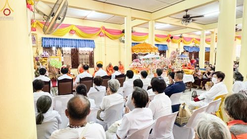 ภาพ No.171853:พิธีทอดกฐิน ณ วัดดงมูลเหล็ก แขวงบ้านช่างหล่อ เขตบางกอกน้อย กรุงเทพฯ ในโครงการกฐินสามัคคีทั่วไทย 30,000 วัด บูชาธรรม 80 ปี หลวงพ่อธัมมชโย โดยคณะศิษยานุศิษย์วัดพระธรรมกาย วันที่ 20 ตุลาคม พ.ศ. 2567