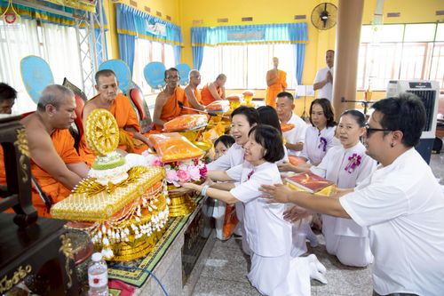 ภาพ No.267090:วันที่ 26 ตุลาคม พ.ศ. 2568 พิธีทอดกฐินสามัคคีทั่วไทย ณ วัดหนองม่วง อ.เฉลิมพระเกียรติ จ.สระบุรี โดยคณะศิษยานุศิษย์ บูชาธรรม 81 ปี หลวงพ่อธัมมชโย