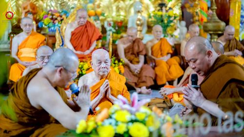 ภาพ No.274120:วันที่ 23 พฤศจิกายน พ.ศ. 2568 ประธานมูลนิธิธรรมกาย ถวายปัจจัยสมทบกฐินแด่ วัดเทียนเวียนเฟื้อกเซิน ศูนย์วิปัสสนาที่มีชื่อเสียง มากกว่า 50 ปีในเวียดนาม