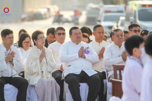 ภาพ No.208663:ตักบาตรพระ 1,743 รูป ครบรอบ 743 ปี นครน่าน ถวายเป็นพุทธบูชา น้อมบุญกุศลอุทิศให้บรรพบุรุษ วันอาทิตย์ ที่ 16 กุมภาพันธ์ พ.ศ. 2568 ณ ถนนคนเดินข่วงเมืองน่าน ต.ในเวียง อ.เมือง จ.น่าน