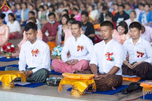 ภาพ No.100050:พิธีทอดผ้าป่า เมียนมาร์ และพิธีสวดธรรมจักร ครั้งที่ 5 ประจำปี พ.ศ. 2566 วันอาทิตย์ที่ 3 ธันวาคม พ.ศ. 2566