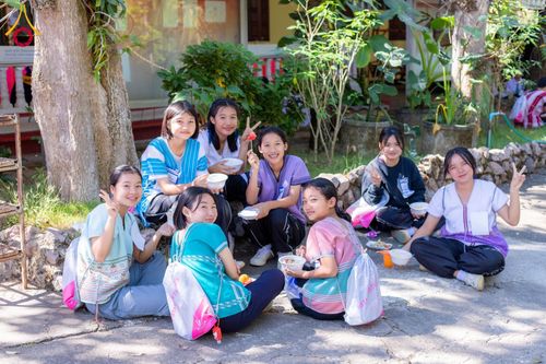 ภาพ No.184183:กิจกรรมวันรวมพลังเด็กดี V-Star จังหวัดตาก ประจำปี 2567  วันที่ 6 ธันวาคม พ.ศ. 2567 ณ วัดดอนเจดีย์ อ.พบพระ จ.ตาก