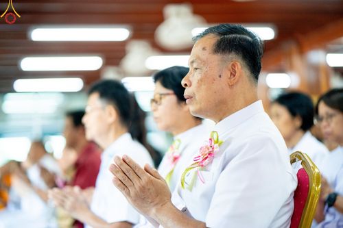 ภาพ No.203388:พิธีทอดผ้าป่าทำนุบำรุงศาสนสถาน ณ วัดปรางค์หลวง ตำบลบางม่วง อำเภอบางใหญ่ จังหวัดนนทบุรี ในโครงการธรรมยาตรา กตัญญูบูชา มหาปูชนียาจารย์ พระมงคลเทพมุนี(สด จนฺทสโร) พระผู้ปราบมาร อนุสรณ์สถาน 7 แห่ง ปีที่ 13 วันที่ 29 มกราคม พ.ศ. 2568