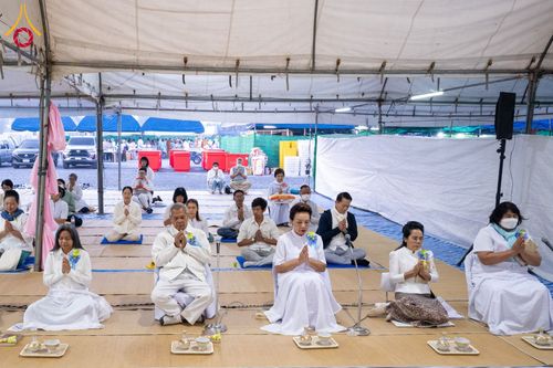 ภาพ No.199375:พิธีถวายภัตตาหารเป็นสังฆทาน แด่พระธรรมยาตรา ณ อนุสรณ์สถานบางปลา วัดบางปลา อำเภอบางเลน จังหวัดนครปฐม ในโครงการธรรมยาตรา กตัญญูบูชา มหาปูชนียาจารย์ พระมงคลเทพมุนี(สด จนฺทสโร) พระผู้ปราบมาร อนุสรณ์สถาน 7 แห่ง ปีที่ 13 วันที่ 22 มกราคม พ.ศ. 2568