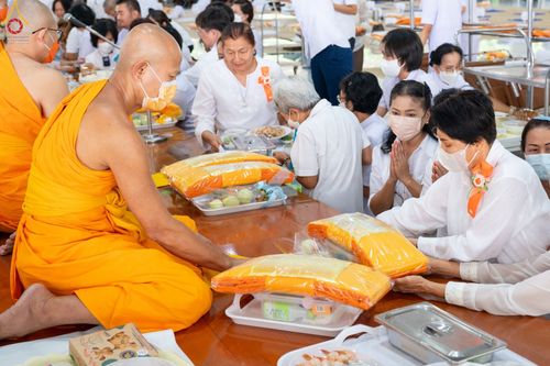 ภาพ No.85672:พิธีบุพเปตพลีครั้งที่ 138 ร่วมอุทิศบุญแด่หมู่ญาติที่ล่วงลับไปแล้ว และสืบทอดอายุพระพุทธศาสนา วันพุธที่ 16 สิงหาคม พ.ศ. 2566 (วันพระแรม 15 ค่ำ เดือน 8-8 ณ หอฉันคุณยายอาจารย์ฯ วัดพระธรรมกาย