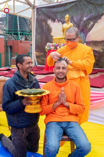 ภาพ No.129720:พิธีตัดปอยผมและแห่นาคธรรมทายาท ในโครงการบรรพชา 1,250 รูป ณ แดนประสูติ สวนลุมพินี ประเทศเนปาล วันที่ 2 มีนาคม พ.ศ. 2567