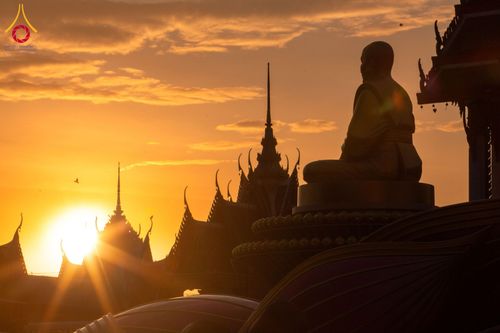 ภาพ No.197069:พระธรรมยาตราปฏิบัติธรรม และถ่ายภาพหมู่ประวัติศาสตร์ ณ วัดโบสถ์(บน) ตำบลบางคูเวียง อำเภอบางกรวย จังหวัดนนทบุรี ในโครงการธรรมยาตรา กตัญญูบูชา มหาปูชนียาจารย์ พระมงคลเทพมุนี(สด จนฺทสโร) พระผู้ปราบมาร อนุสรณ์สถาน 7 แห่ง ปีที่ 13 วันที่ 18 มกราคม พ.ศ. 2568