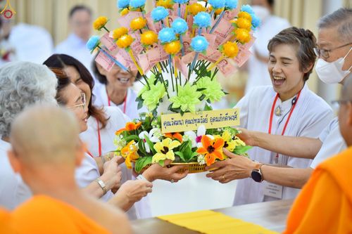 ภาพ No.230085:วันพฤหัสบดีที่ 26 มิถุนายน พ.ศ. 2568 พิธีทอดผ้าป่าฉลองอาคารชุดศูนย์ปฏิบัติธรรมน้ำใสใจสว่าง น้อมบูชาธรรมอายุวัฒนะมงคล 81 ปี หลวงพ่อธัมมชโย ณ ศูนย์ปฏิบัติธรรมน้ำใสใจสว่าง เขตบางกอกน้อย กรุงเทพมหานคร