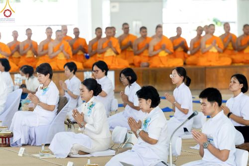 ภาพ No.168692:พิธีถวายภัตตาหารเมนูสวรรค์ ณ หอฉันคุณยายอาจารย์ วัดพระธรรมกาย ในวันเสาร์ที่ 9 พฤศจิกายน พ.ศ. 2567